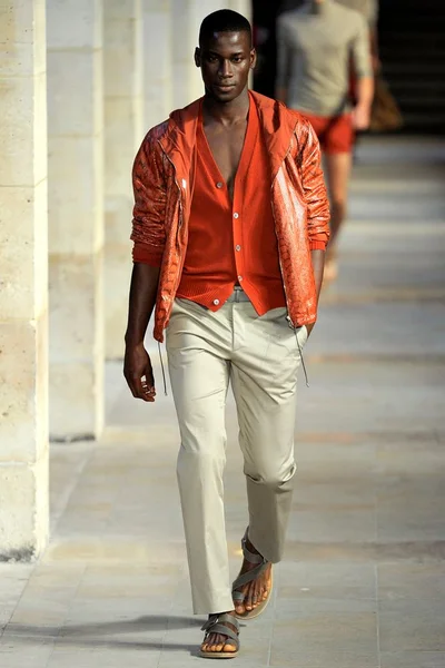 Look 31